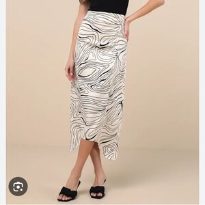 Lulu's Asymmetrical Ruched Midi Skirt SzM Ivory Black Zipper Side
